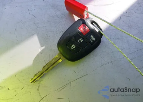 2014 Toyota Corolla S Plus z USA, uszkodzony, nr VIN 2T1BURHE6EC026777